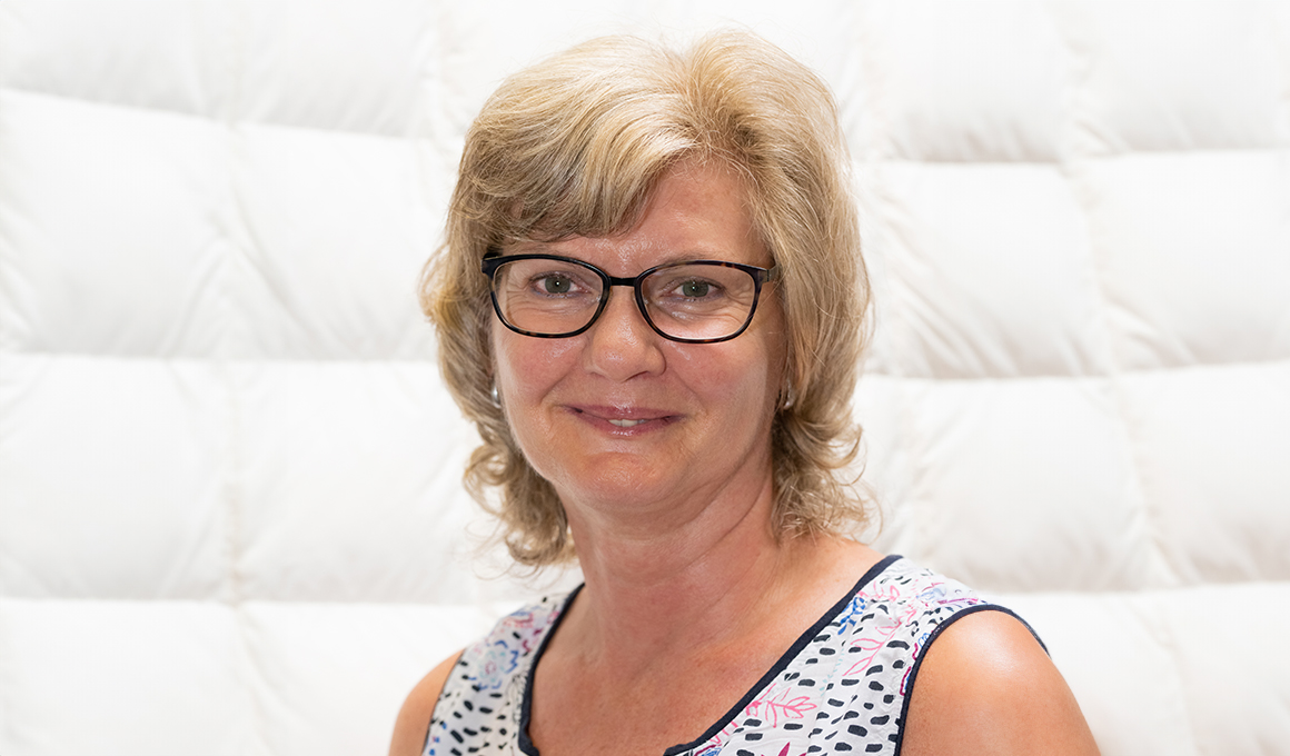 Agnes Enderli lächelnd.