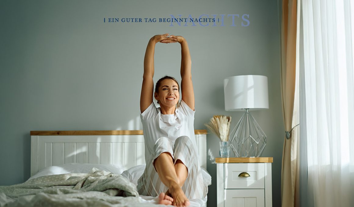 billerbeck Blog Morgenroutine - Frau streckt sich im Bett