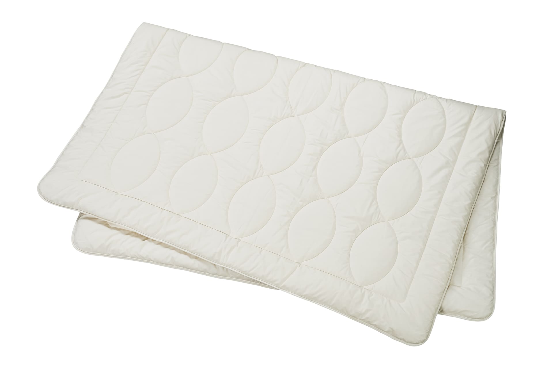 swiss-dream-by-billerbeck-duvet-naturduvet-helvetic-wool-duo_gefaltet