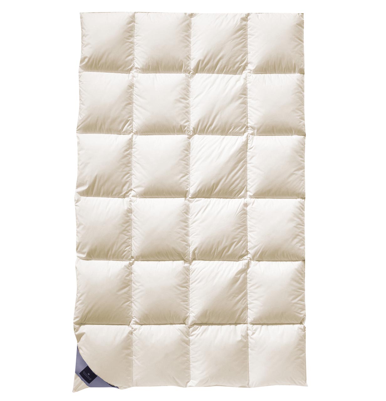 Daunendecke Belvedere 135x200 cm Wärmestufe warm von billerbeck, weiße Decke mit Karo-Steppung, aufgefaltet