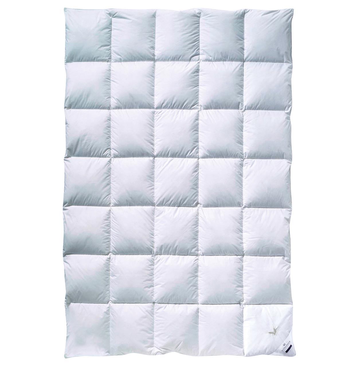 billerbeck down duvet Gold Edition in size 135x200 cm, warmth level medium, quilted duvet in white